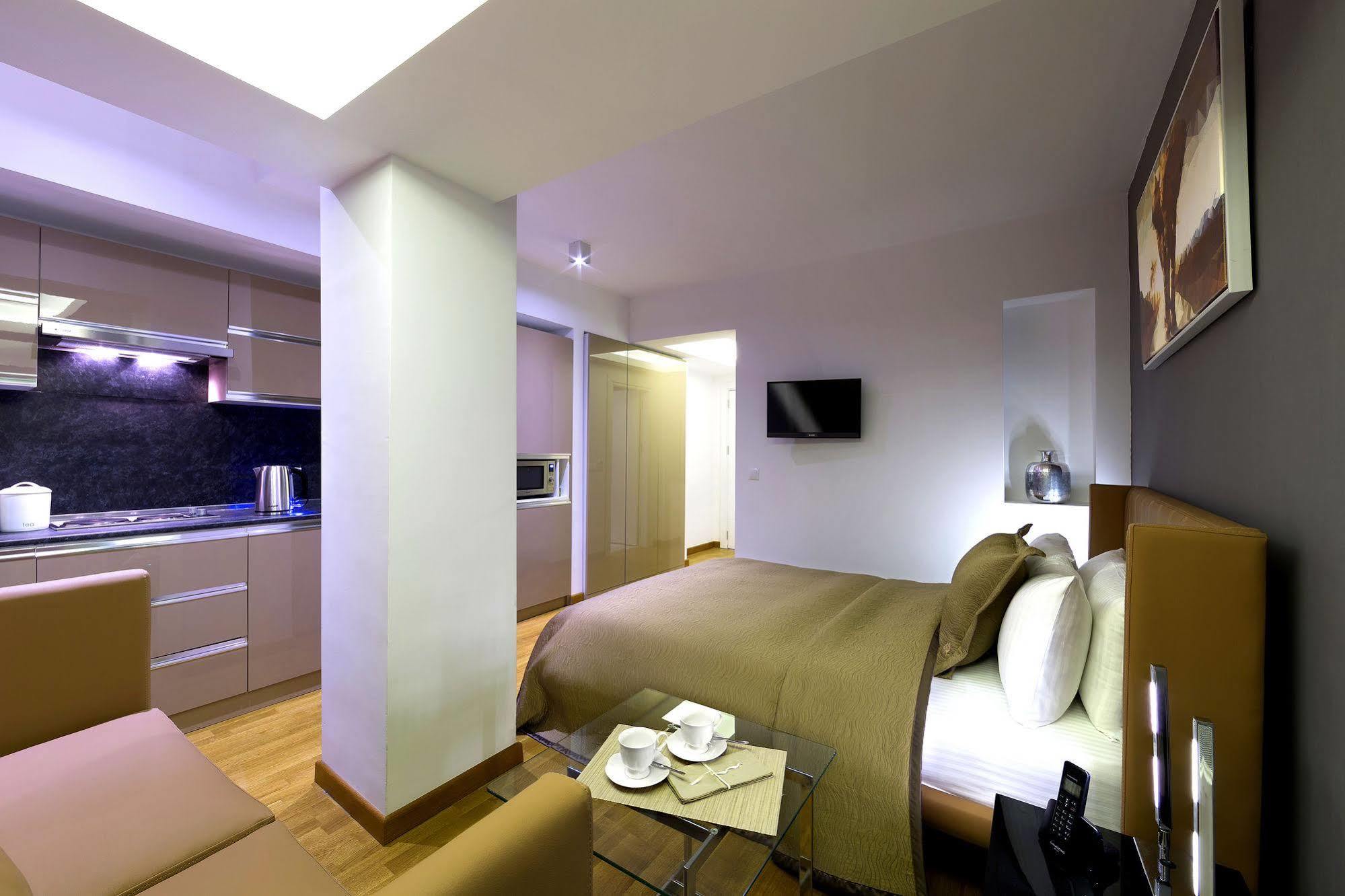 The Place Suites By Cey Κωνσταντινούπολη Εξωτερικό φωτογραφία